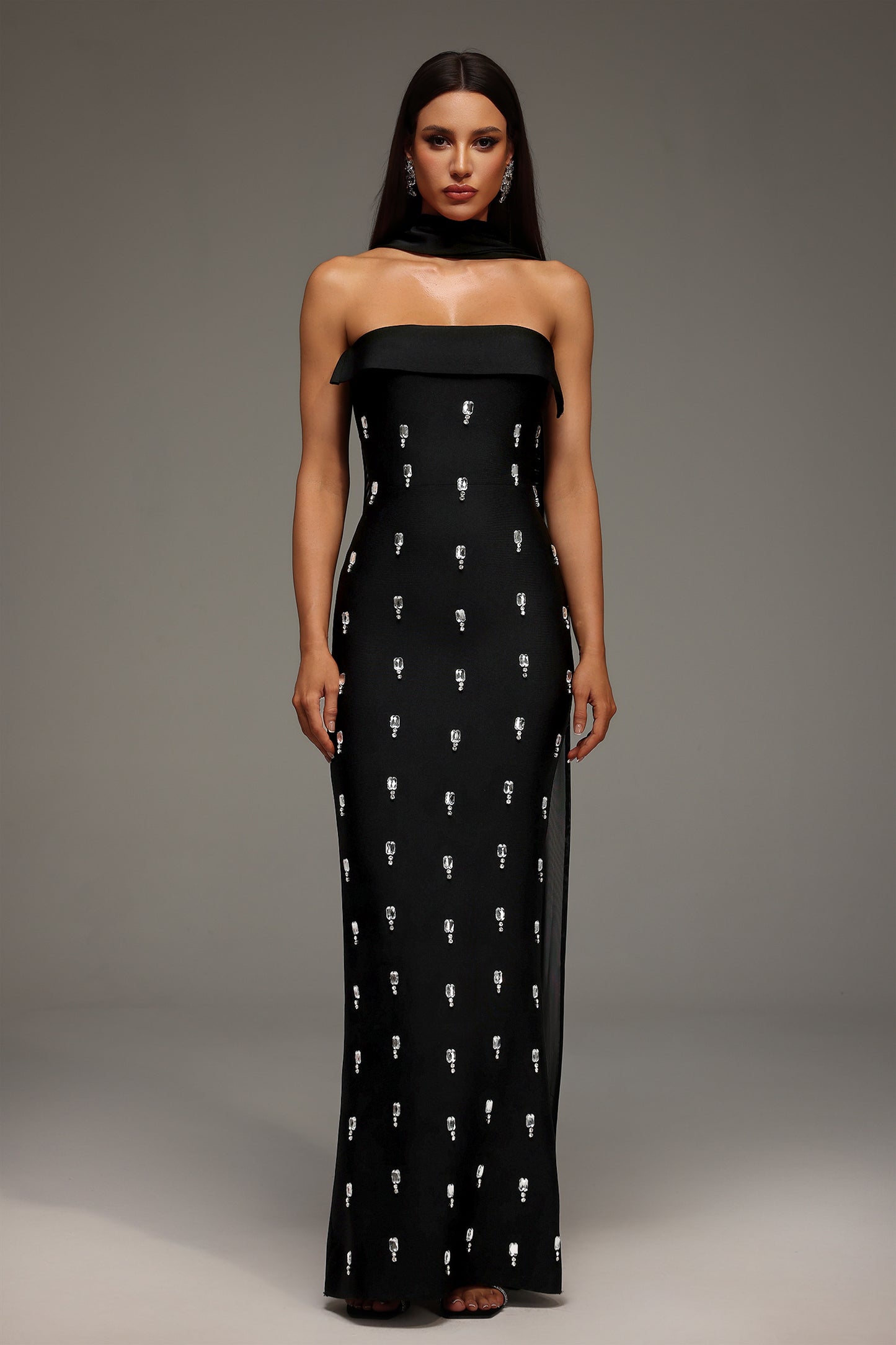 Nadja Sleeveless Diamond Bunting Bandage Maxi Dress