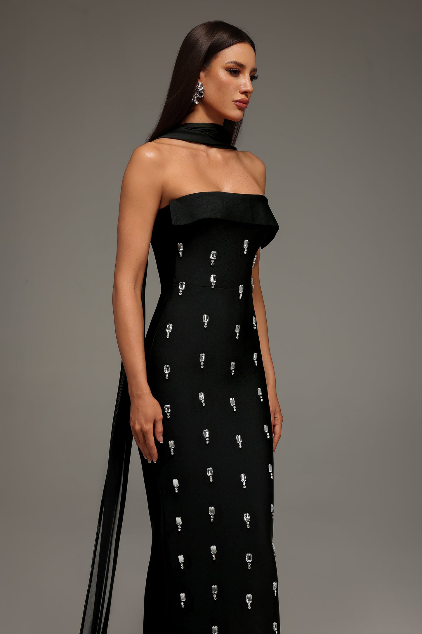 Nadja Sleeveless Diamond Bunting Bandage Maxi Dress