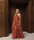 Gaun Panjang Tanpa Punggung dengan Kerah Halter dan Ruffle Patchwork dari Poliester