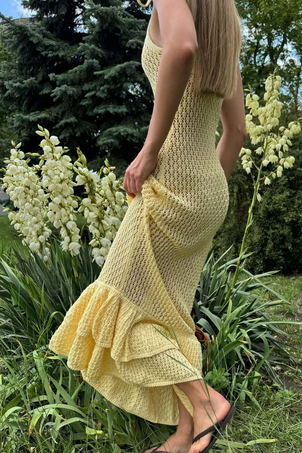 Gaun Maxi Cami Transparan Potongan Seksi Ruffle Boho