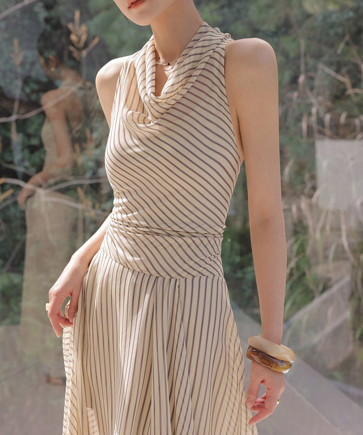 Gaun A-Line Polyester - Desain Tanpa Lengan Bergaris