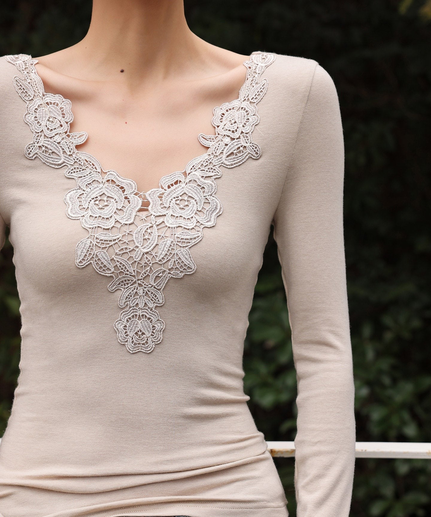 Lace Floral Top - Vintage Artistic Design