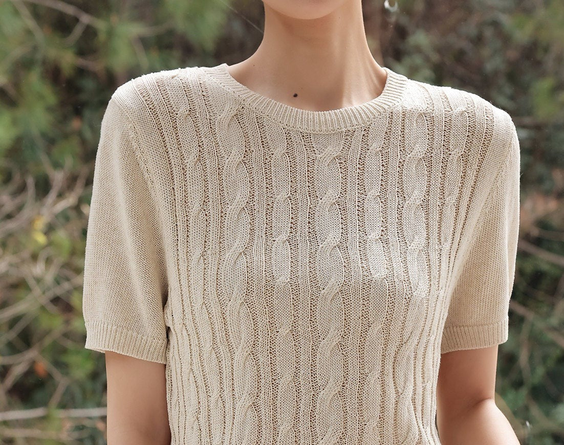 Knitted Top with Textured Design