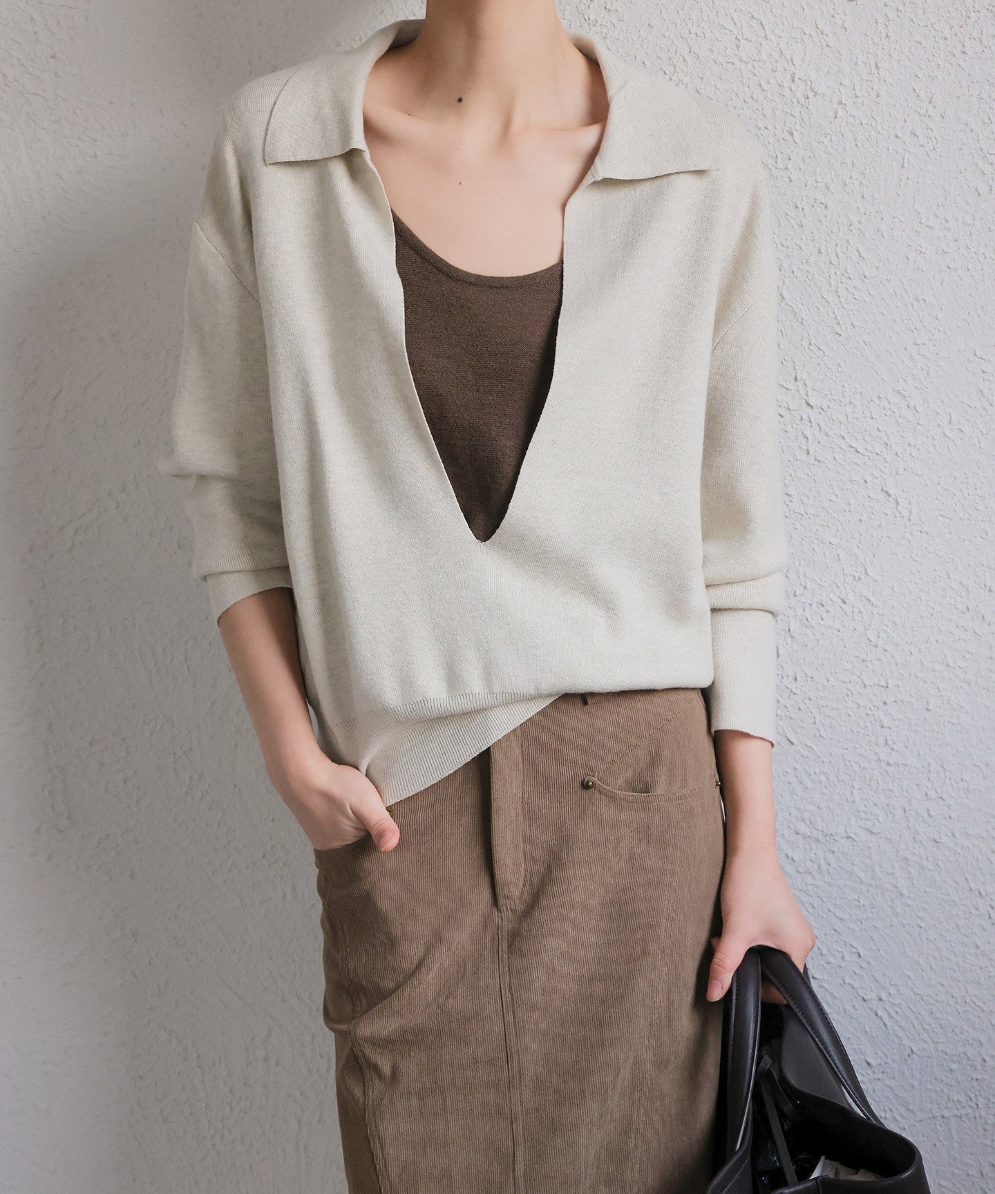 Viscose Knit Top - Minimalist V-Neck Design