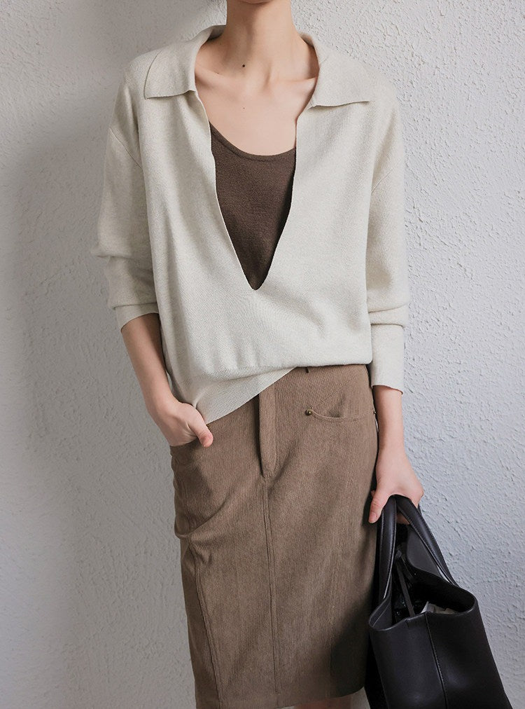 Viscose Knit Top - Minimalist V-Neck Design