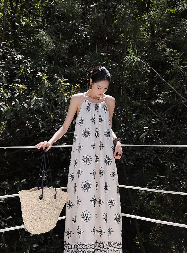 Gaun Viskosa Floral - Leher Halter Tanpa Lengan