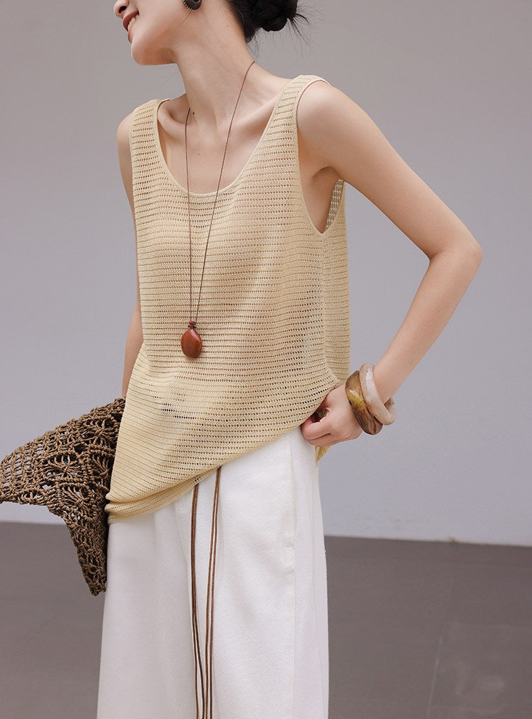 Set Rajut - Atasan Tank Hollow-Out dan Rok Panjang