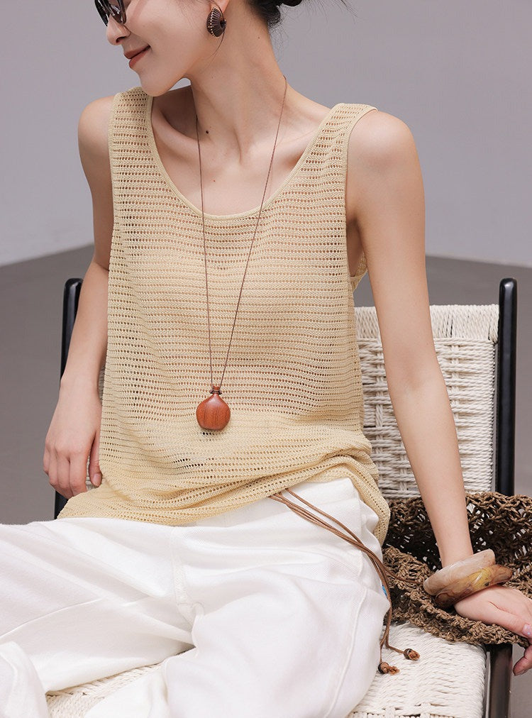 Set Rajut - Atasan Tank Hollow-Out dan Rok Panjang