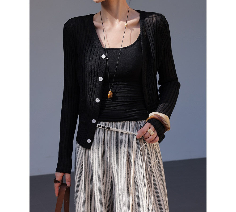Knitted Cardigan - Lightweight and Versatile