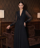 Gaun Lipit V-Neck Chiffon dengan Rok A-Line Mengalir