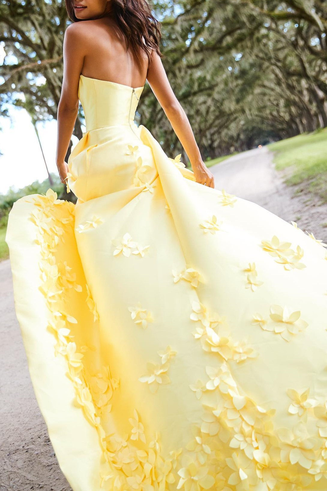 Elegant 3D Florals A-Line Strapless Long Prom Dress