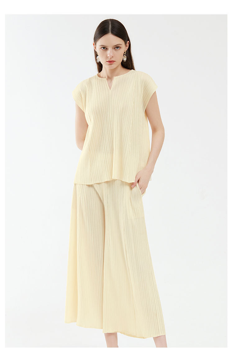 Linda Bloom Ready Suit